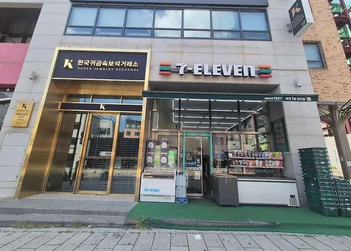 Jongno Ikseon House Seul